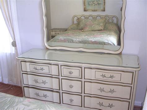 I get asked often about painting laminate furniture. Piece French Provincial Bedroom Set Thomasville eBay ...