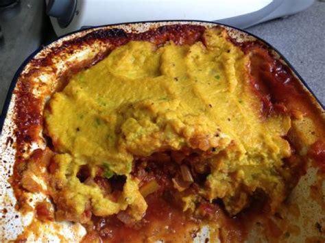 Topped with a root mash and breadcrumbs this vegan shepherds pie is a real crowd . Quorn Shepherd's Pie with Cheesy Cauliflower Mash Recipe ...