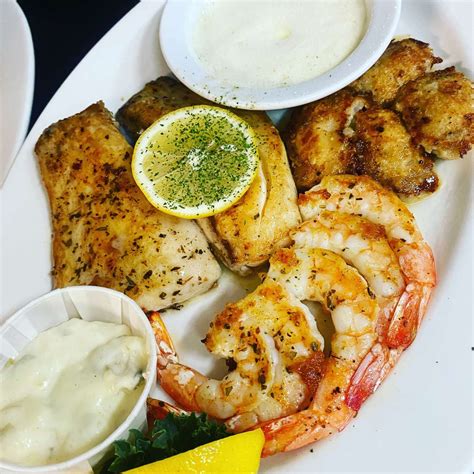 Broiled Snapper Combination Platter Menu Christie S Seafood And Steaks Seafood Restaurant In