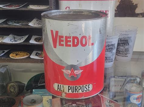 Veedol Oils Greases Can 10 Pound Still 12 Full