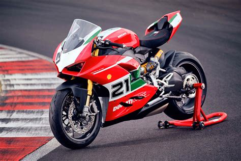 Topgear 2022 Ducati Panigale V2 Bayliss Edition Is Definitely Fuyooo