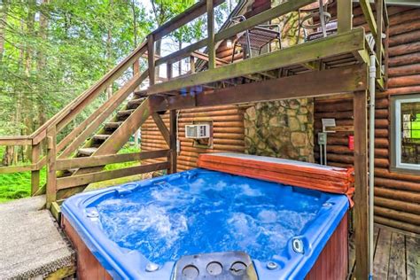 New Secluded And Quiet Pocono Mtn Cabin W Hot Tub Airbnb