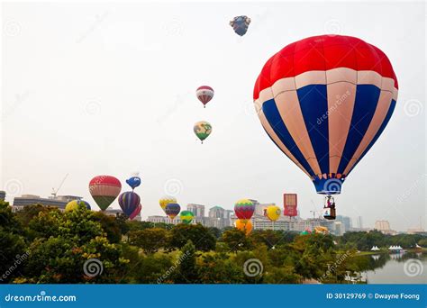 5th Putrajaya International Hot Air Balloon Fiesta 2013 Editorial Stock