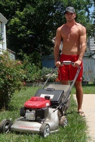 Shirtless Muscular Lawn Guy Mowing Hunk Summer Time Hottie PHOTO 4X6