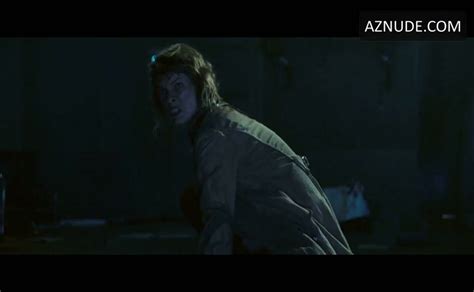 Milla Jovovich Breasts Bush Scene In Resident Evil Extinction Aznude