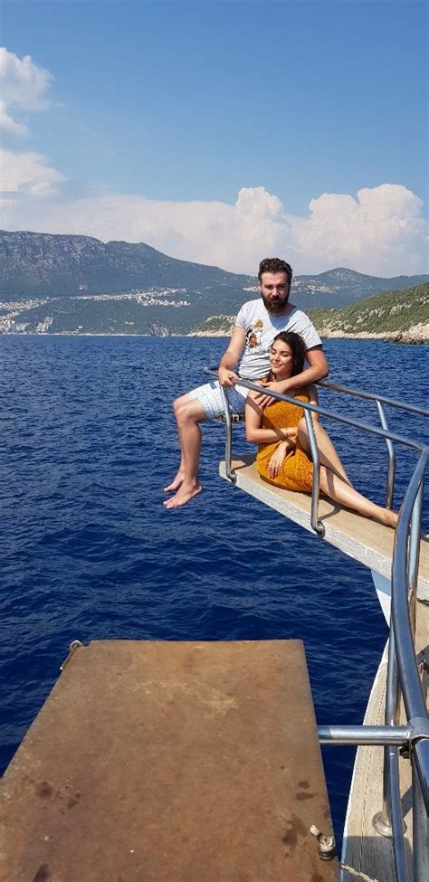 Bu görüntü içerik kurallarımıza uymuyor. Deniz-Gaye Turgut Evin çiftinin tatil tercihi… - Magazin ...