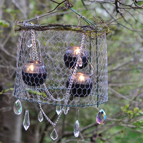 10 Diy Projects To Make With A Tomato Cage