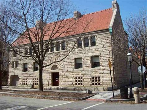 Elle fut conçue entre 1885 et 1886 par l'architecte henry hobson richardson, pour. Casa Glessner (1887) Henry Hobson Richardson
