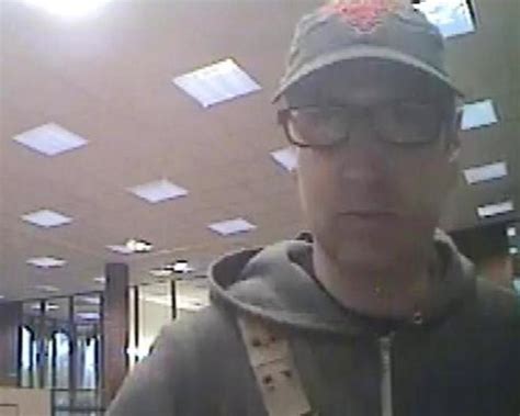 Man Charged With Robbing Bmo Harris Bank In Carpentersville Cbs Chicago