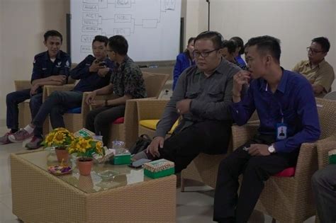 Kita masih membuka pendaftaran s/d september, jadi buruan daftar sebelum terlambat (1). HIMAS Jimbaran Gelar "Chess Competition" di Event KBOR VI ...