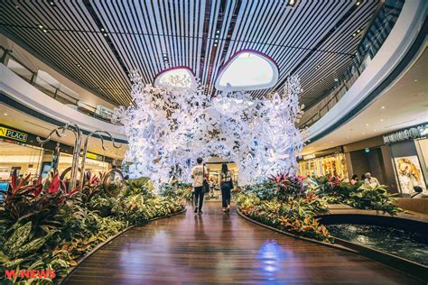 Singapore changi airport is singapore's primary international airport and a major aviation hub in asia. 5 Places In Changi Airport's Terminal 4 To Explore The ...