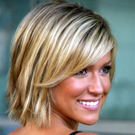 Let your waves take over with these sultry looks 28 Best Hairstyles for Short Hair - The WoW Style
