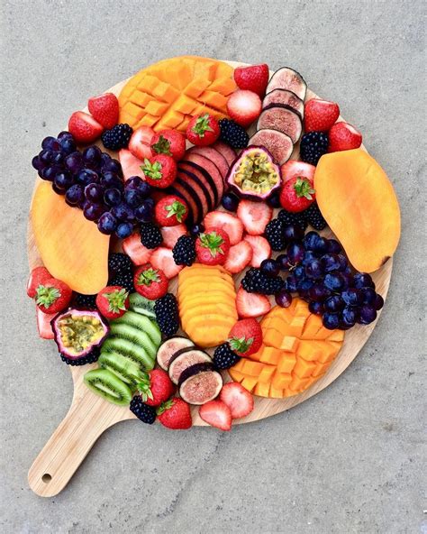 Chilled Fruit Platter To Share Whatonmyplateluz Fruit Platter