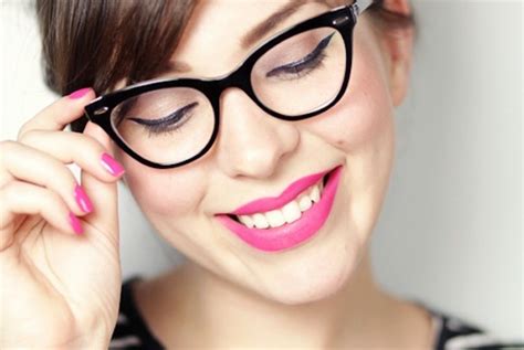 10 Makeup Tips For Eyeglass Wearers The Fashion Foot