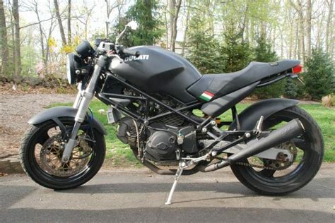 Here is the new 2021 ducati monster in the most compact, essential and lightest possible form. Ducati Monster 750 Dark