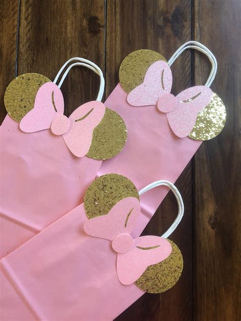 Minnie Mouse Favor Bags In 2020 Minnie Mouse Favors Minnie Mouse