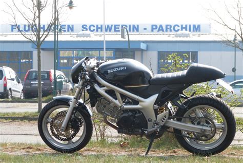 We recently spent a few weeks with the full power version of the sv650x, a cafe racer styled sv that arrived last year. Suzuki Sv 650 Cafe Racer - Idea di immagine del motociclo