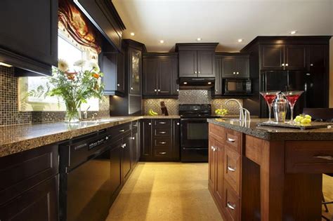 Subsequent buyers of your house may balk at clashing for example, cherry is sometimes used to describe the color of a certain type of kitchen cabinet. 18 Kitchen Designs Incorporating Dark RTA Cabinets ...