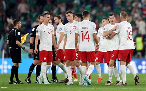 Lewandowski Misses Penalty As Poland Draw 0 0 With Mexico At World Cup