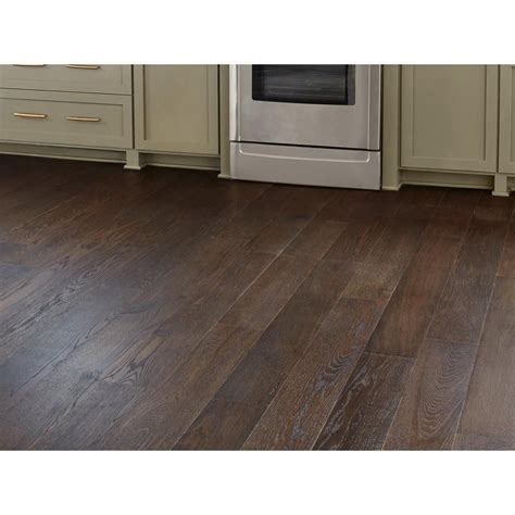 Brushed Gray Oak Wire Brushed Water Resistant Engineered Hardwood 6mm