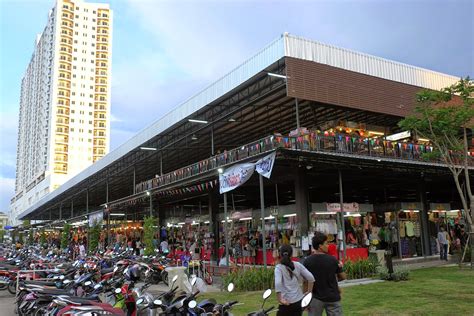 The things there were very however, i still prefer taiwan's night market. JE TunNel: HATYAI Night Market, Day Market for Shopaholic ...