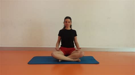 Serie De Yoga Posturas Hacia Delante Callateyhazyoga