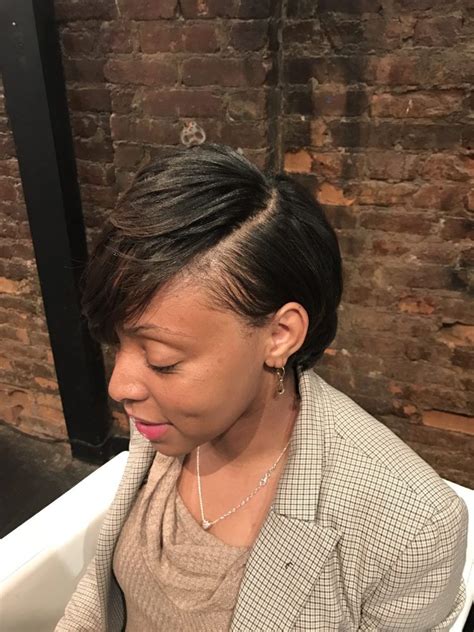 Whether you swoop them, swirl them relaxers can accelerate hair loss for people who have a sensitive scalp, or if they relax their hairline sooner than six to eight weeks, says emmanuel. short relaxed hair, bob style | Short relaxed hairstyles ...