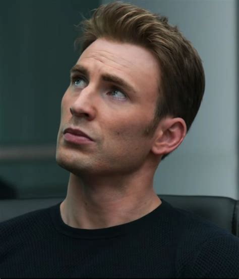 Pin By Panayiota On Steve Rogers In 2020 Chris Evans Captain America