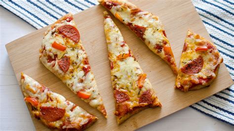 Quick And Easy Naan Bread Pizza This Glorious Life