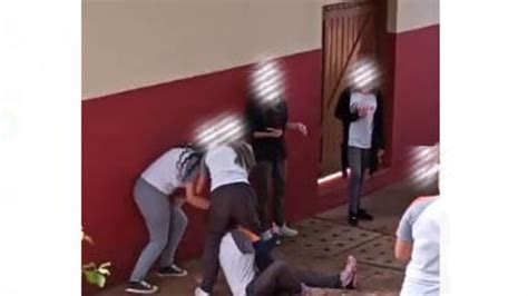 Vídeo De Adolescentes Brigando Em Colégio Causa Polêmica Em Apucarana