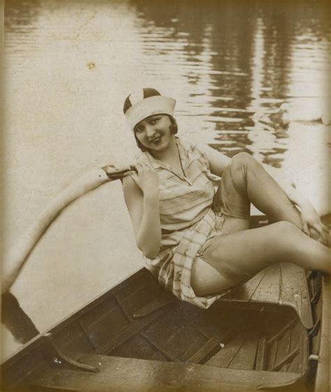 Found Snapshots Of Glamorous Girls In The Early Th Century