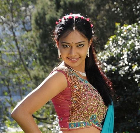 Funny Picture Telugu Spicy Actress Divya Padmini Hot Photo Gallery