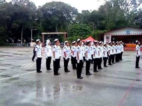 That is what make us different from others ( smk sri permata sports day was held on the 10th of july 2011 at smk sri permata field. st john ambulans malaysia (1) - YouTube