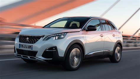 Peugeot 3008 Suv 2017 Pictures Carbuyer