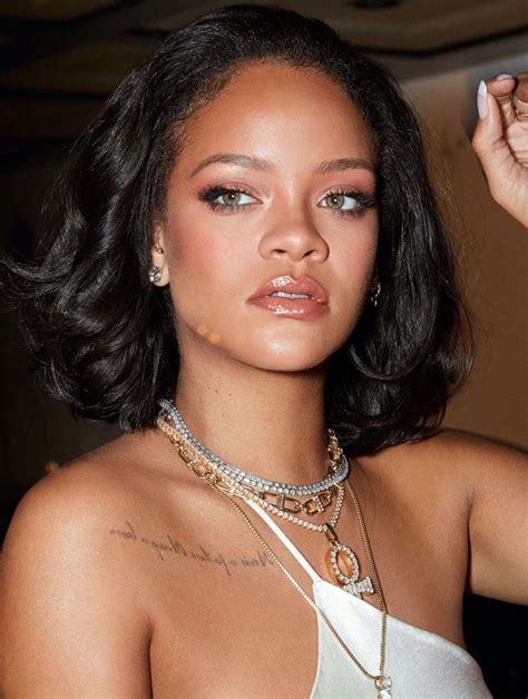 Rihanna Glows In Fenty Beauty Cheeks Out Blush Rihanna Fenty Beauty