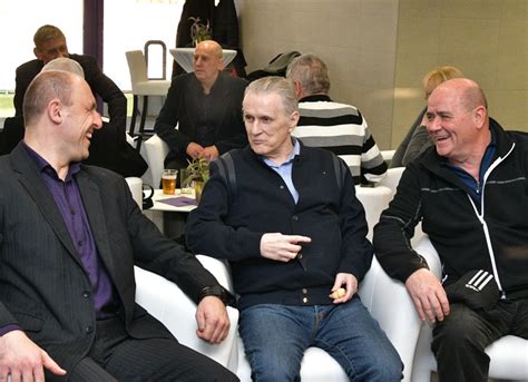 1978 fifa dünya kupası ve 1982 fifa dünya kupası'na katıldı. Átadták a Legendák szektorát az Újpest stadionjában