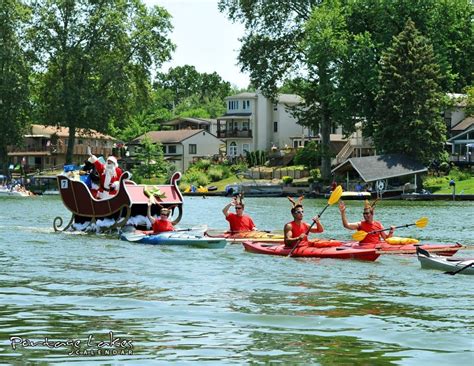 Pontoon boat parade float ideas!! portage lakes boat parade | Boat parade, Lake boat ...