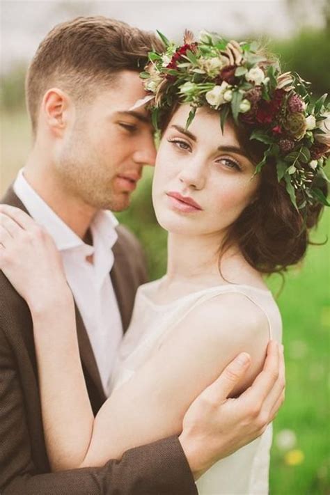 40 Beautiful And Bold Fall Floral Crowns For Brides Wedding Portraits