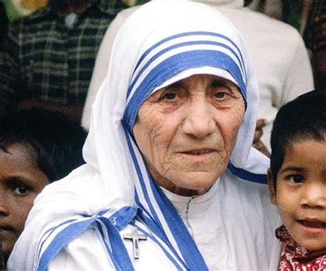 Mother Teresa Biography Childhood Life Achievements And Timeline