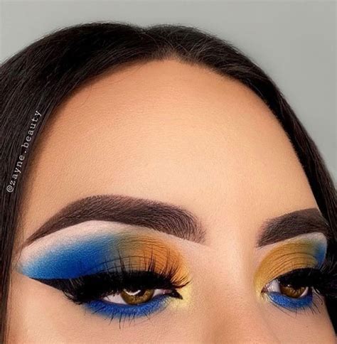 Best Eye Makeup Looks For 2021 Bright Blue And Gold
