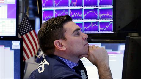 Dow Closes Above 20000 For First Time