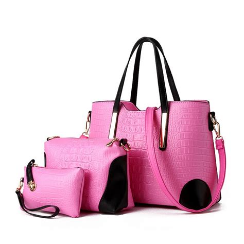New Fashion Women Handbags In New York City