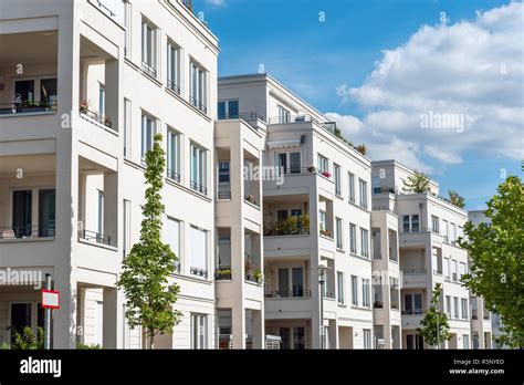 Row Of Tenement Houses Hi Res Stock Photography And Images Alamy