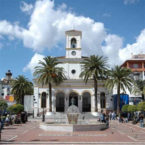 Approx 35,500) lies on the main costa del sol coastal road the n340/a7 as well as the toll motorway the ap7, 10 km west of marbella in andalucia, southern spain. Qué ver en San Pedro de Alcántara - Marbesol