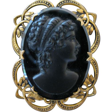 Vintage Carved Onyx Cameo Brooch From Duchessdigs2 On Ruby Lane
