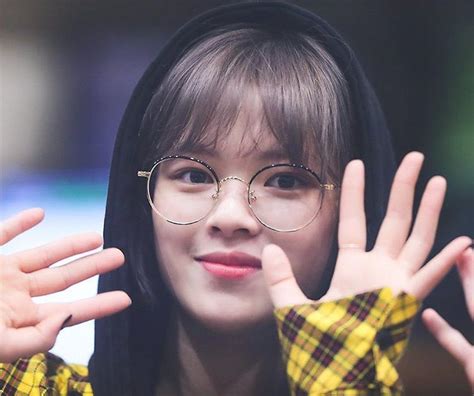 Yoojeongyeon Yoo Jeongyeon 유정연 Jeongyeon 정연 Jeongyeontwice Koreangirl Twice 트와이스 Cute