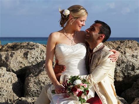 weddings abroad plan an overseas wedding 2018 2019 tropical sky
