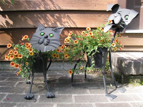 Whimsical cat & dog planters / gardens | Whimsical cats ...