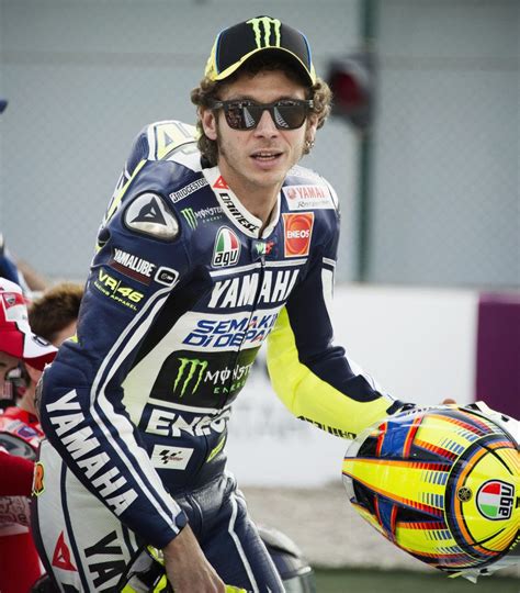Discover more posts about valentino rossi 46. Vale #46 (With images) | Valentino rossi, Sport bikes ...