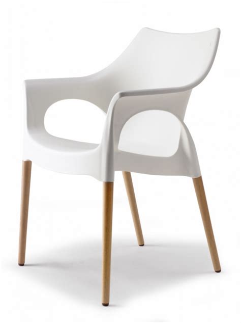 Weißer stuhl stuhl aus kunststoff stuhl fürs esszimmer weißer sessel beine hellbraun schlichter stuhl in weiß pflegeleicht. Stuhl weiß. Stuhl mit Armlehne weiß Kunststoff